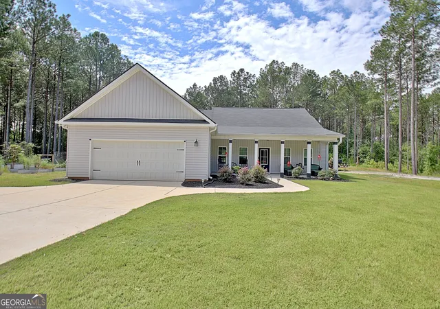 1st image of 4141 Primrose Rd, Grantville, GA 30220 | MLS# 10821213