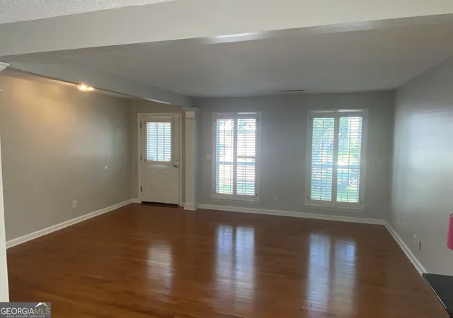 Photo 3 of Single family home for sale at 518 Stepney Ct Se, Marietta, GA 30067 | MLS# 10780164 | Listing updated on 2026-09-02