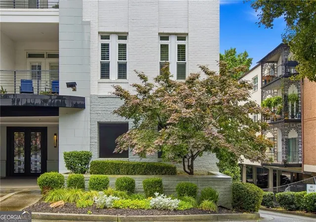 Photo 2 of Condo for sale at 3655 Peachtree Rd Ne #401, Atlanta, GA 30319 | MLS# 10801704 | Listing updated on 2026-07-30