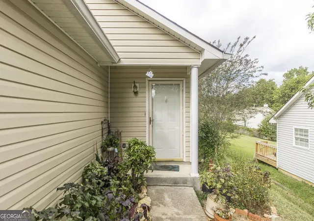 Photo 4 of Sale Pending at 1347 Tonedale Ct, Macon, GA 31204 | MLS# 10616472 | Listing updated on 2025-10-15