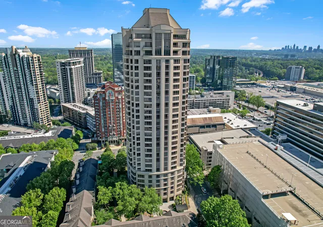 Homes for sale in Atlanta, GA | 3475 Oak Valley Rd Ne #650, Atlanta, GA 30326 | MLS# 10776338