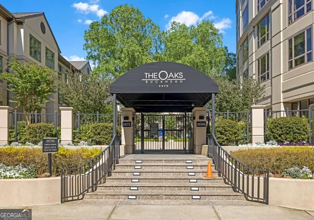 Homes for sale in Atlanta, GA | 3475 Oak Valley Rd Ne #650, Atlanta, GA 30326 | MLS# 10776338