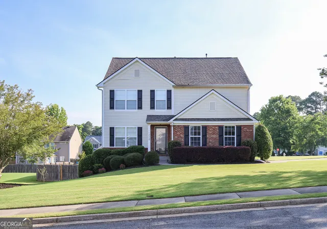 Homes for sale in Sugar Hill, GA | 1228 Pine Acre Dr, Sugar Hill, GA 30518 | MLS# 10800643