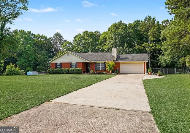 3rd image of 317 Creek Side Ct, Mcdonough, GA 30252 | MLS# 10784462