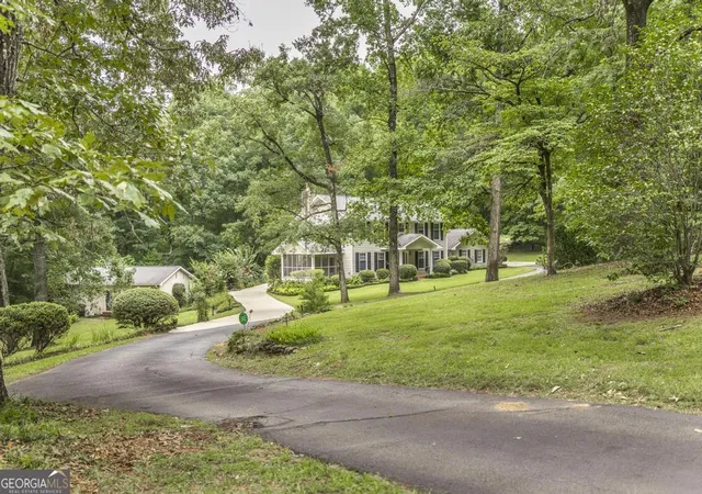 Photo 2 of Single family home for sale at 2311 Wesleyan Dr, Macon, GA 31210 | MLS# 10812588 | Listing updated on 2026-08-07