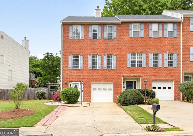 1st image of 2484 Stonegate Dr Nw, Acworth, GA 30101 | MLS# 10821974