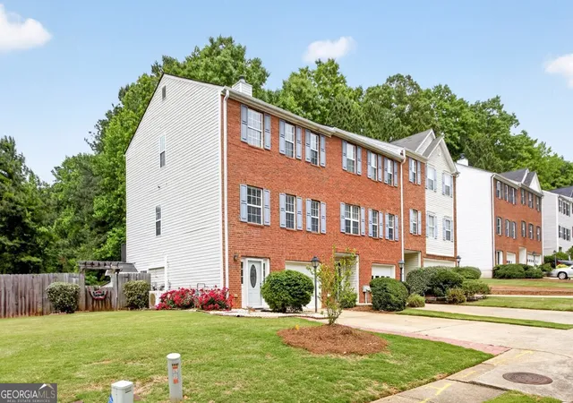 2nd image of 2484 Stonegate Dr Nw, Acworth, GA 30101 | MLS# 10821974