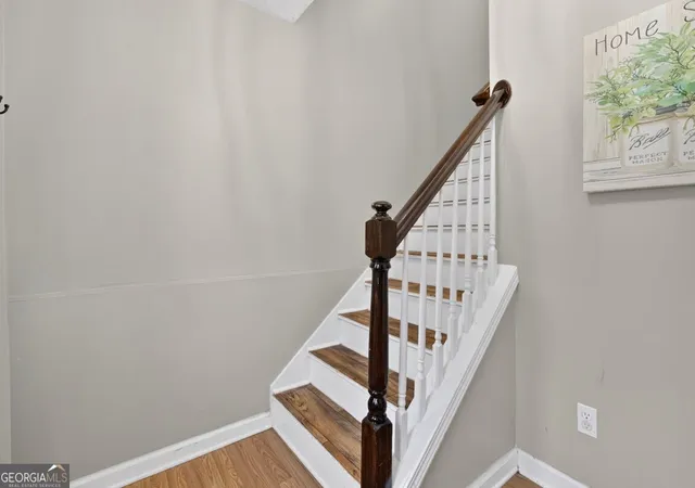 Photo 3 of Townhouse for sale at 2484 Stonegate Dr Nw, Acworth, GA 30101 | MLS# 10821974 | Listing updated on 2026-09-09