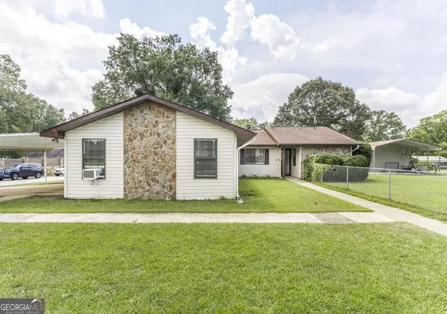 Photo 2 of Single family home for sale at 211 Hickory, Centerville, GA 31028 | MLS# 10834773 | Listing updated on 2026-09-12