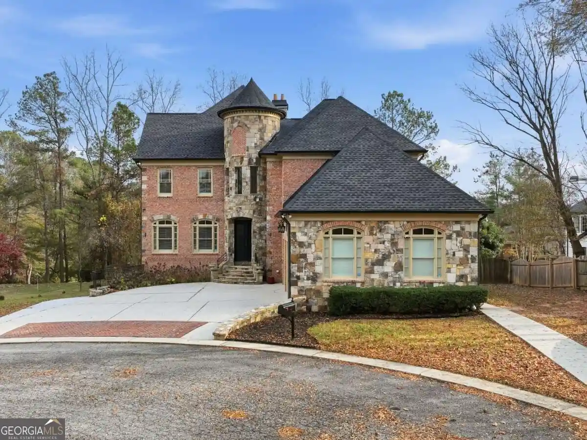 Photo 1 of Mansion for sale at 7611 Regency Cir, Sandy Springs, GA 30350 | MLS# 10870308 | Listing updated on 2026-10-18