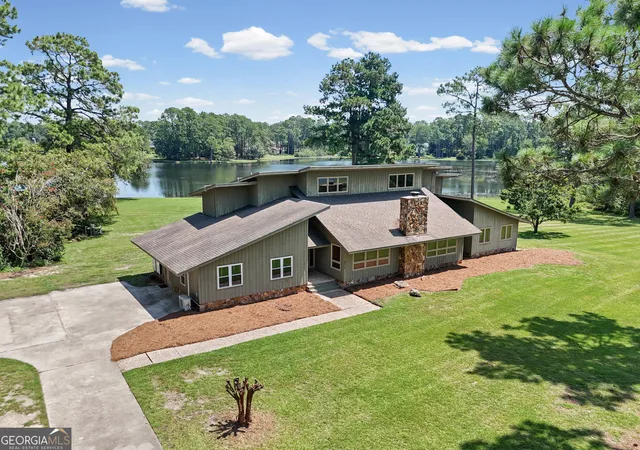 Photo 1 of Sale Pending at 5307 W Forest Lake Dr, Tifton, GA 31794 | MLS# 10831529 | Listing updated on 2026-10-03