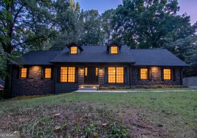 2nd image of 4877 Alpine Dr Sw, Lilburn, GA 30047 | MLS# 10823739