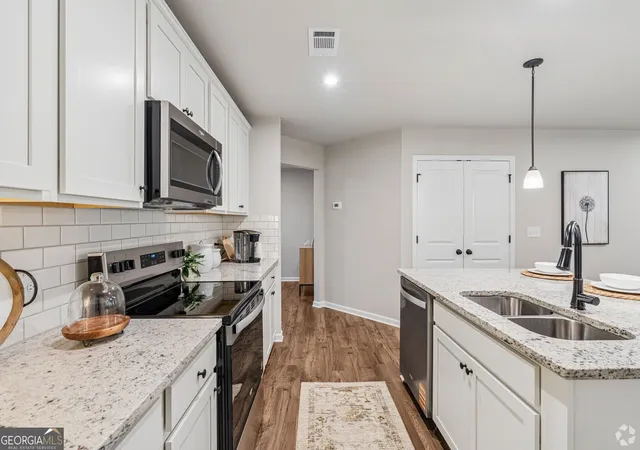 Photo 2 of Townhouse for sale at 16 Silver Leaf Ln #1, Dawsonville, GA 30534 | MLS# 10713777 | Listing updated on 2026-08-30