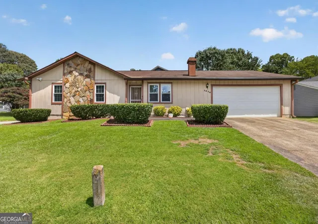Photo 1 of Single family home for sale at 1019 Park West Ln, Stone Mountain, GA 30088 | MLS# 10826890 | Listing updated on 2026-09-04