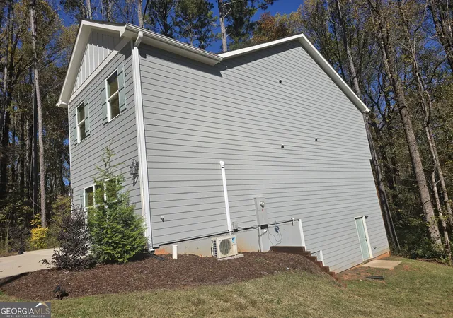 Photo 3 of Single family home for sale at 150 Mountain View Dr, Monroe, GA 30655 | MLS# 10637244 | Listing updated on 2026-08-21