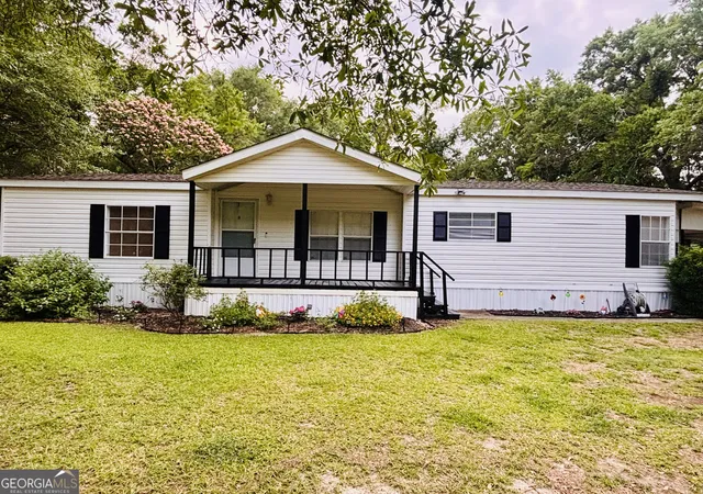 Homes for sale in Portal, GA | 323 S Grady St S, Portal, GA 30450 | MLS# 10784458