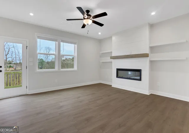 3rd image of 324 Sunset Hollow St, Sugar Hill, GA 30518 | MLS# 10780412
