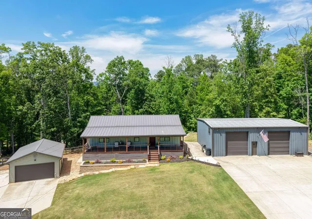 2nd image of 1 Colonial Club Dr Se, Acworth, GA 30102 | MLS# 10759790