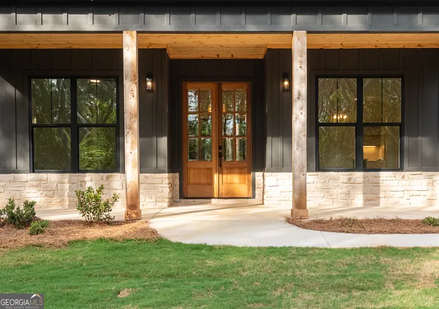 Photo 3 of Single family home for sale at 361 Scuffleboro Road, Eatonton, GA 31024 | MLS# 10757193 | Listing updated on 2026-08-22