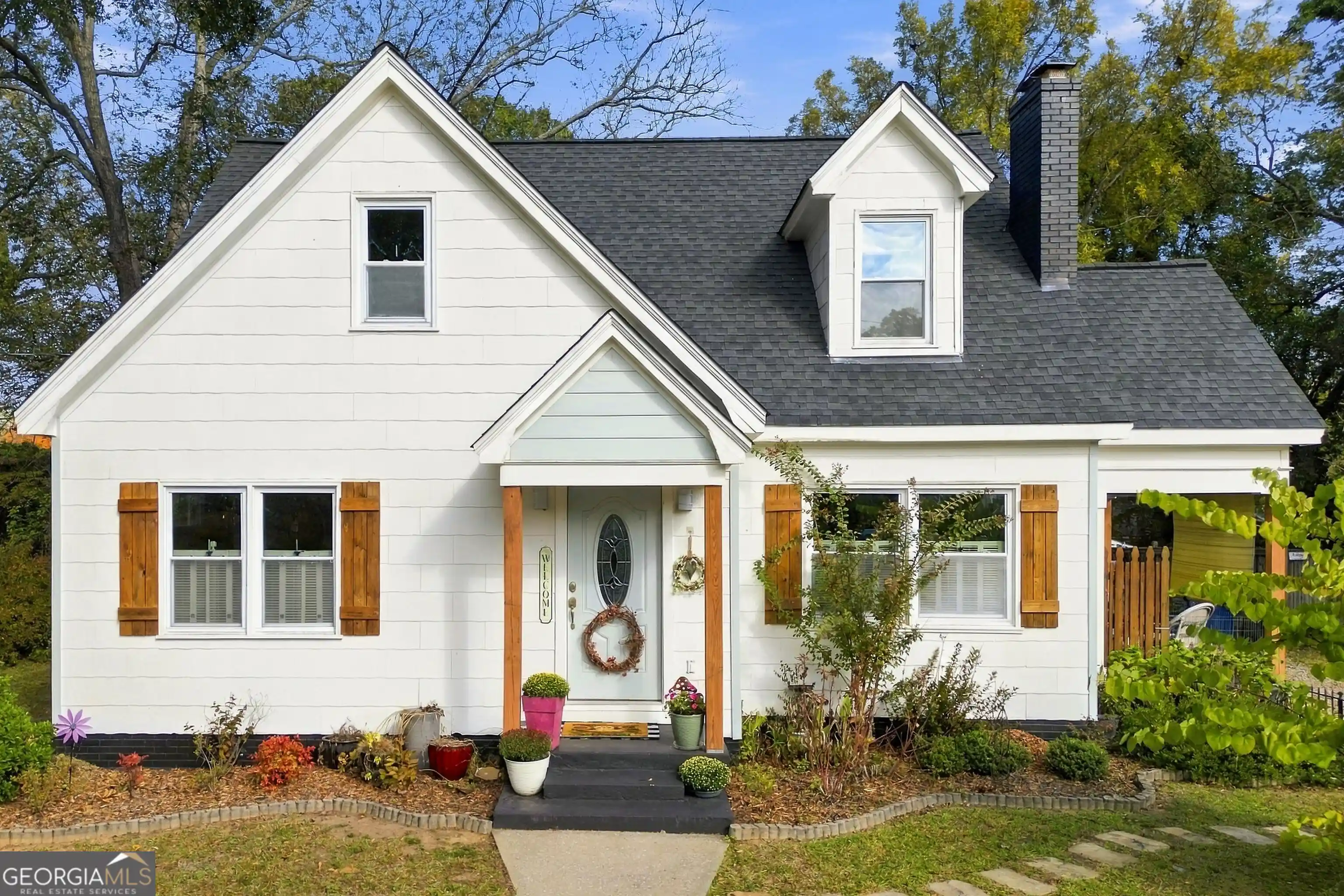 Photo 1 of Single family home for sale at 225 Bellview St, Winder, GA 30680 | MLS# 10882235 | Listing updated on 2026-10-30