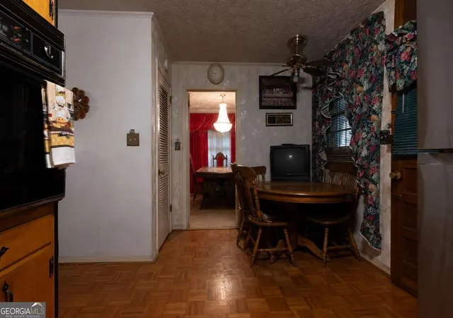 4th image of 2738 Black Forest Trl Sw, Atlanta, GA 30331 | MLS# 10816051