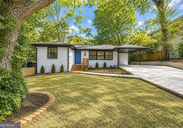 3rd image of 3416 Maplehurst Dr, Decatur, GA 30032 | MLS# 10812797