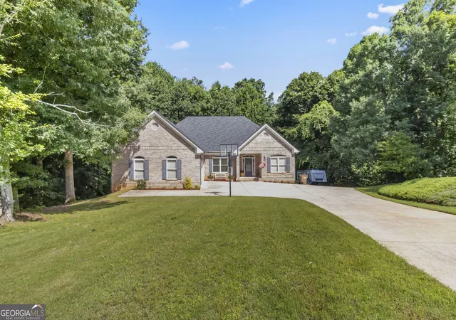 Homes for sale in Flowery Branch, GA | 6426 Kettle Creek Wy, Flowery Branch, GA 30542 | MLS# 10785983