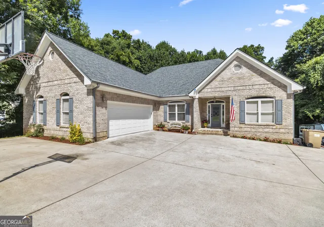 Homes for sale in Flowery Branch, GA | 6426 Kettle Creek Wy, Flowery Branch, GA 30542 | MLS# 10785983