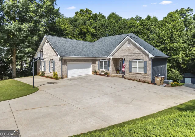 Homes for sale in Flowery Branch, GA | 6426 Kettle Creek Wy, Flowery Branch, GA 30542 | MLS# 10785983