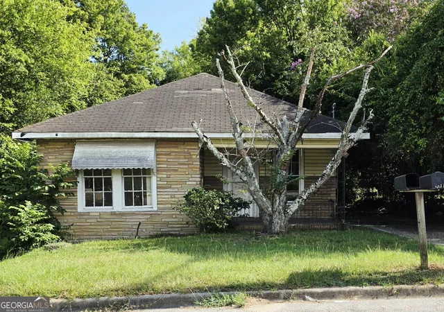 Photo 1 of Single family home for sale at 884 Richmond St, Macon, GA 31206 | MLS# 10821020 | Listing updated on 2026-08-20