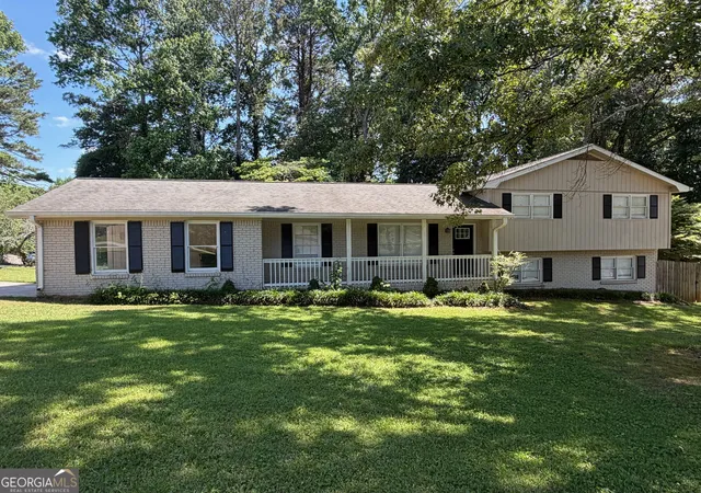 Photo 2 of Single family home for sale at 4920 Duncan Dr, Powder Springs, GA 30127 | MLS# 10832855 | Listing updated on 2026-09-08