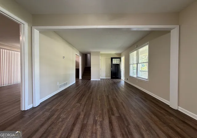 Photo 4 of Single family home for sale at 4920 Duncan Dr, Powder Springs, GA 30127 | MLS# 10832855 | Listing updated on 2026-10-03