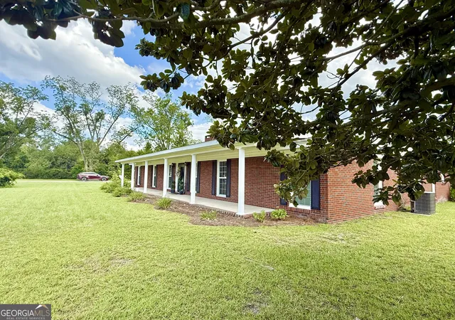 Photo 2 of Single family home for sale at 201 Burketts Ferry Rd, Hazlehurst, GA 31539 | MLS# 10678740 | Listing updated on 2026-09-05
