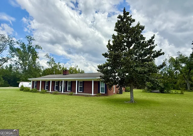 Photo 3 of Single family home for sale at 201 Burketts Ferry Rd, Hazlehurst, GA 31539 | MLS# 10678740 | Listing updated on 2026-09-05