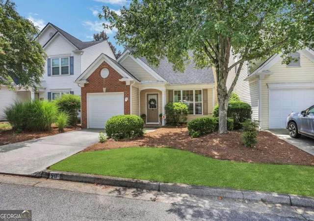 2nd image of 90 Regency Rd, Alpharetta, GA 30022 | MLS# 10822543