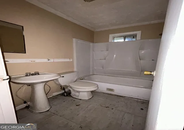 Photo 4 of Single family home for sale at 221 Lilly Ave, Macon, GA 31204 | MLS# 10802394 | Listing updated on 2026-09-10