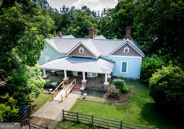 Photo 3 of Single family home for sale at 111 Banks St, Shady Dale, GA 31085 | MLS# 10805683 | Listing updated on 2026-09-07