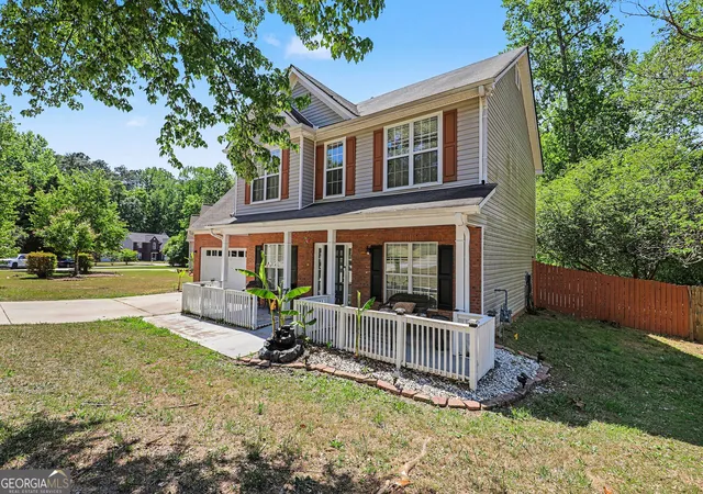 Photo 2 of Single family home for sale at 1471 Silverstone Trl, Jonesboro, GA 30238 | MLS# 10726179 | Listing updated on 2026-08-22
