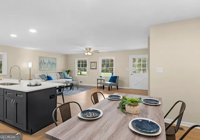 Photo 3 of Single family home for sale at 813 Vineyard Rd, Griffin, GA 30223 | MLS# 10612863 | Listing updated on 2025-12-05