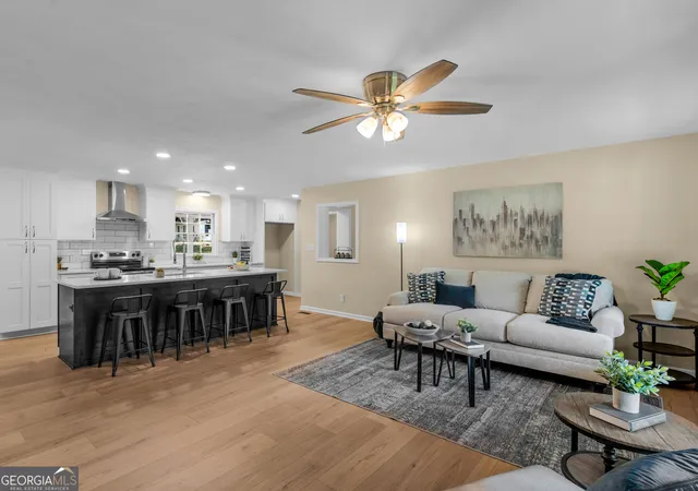 Photo 4 of Single family home for sale at 813 Vineyard Rd, Griffin, GA 30223 | MLS# 10612863 | Listing updated on 2025-12-05