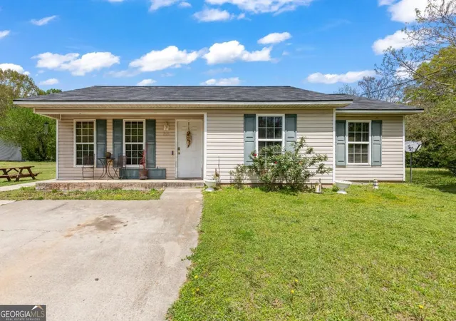 Homes for sale in Griffin, GA | 315 E Central Ave, Griffin, GA 30223 | MLS# 10805501