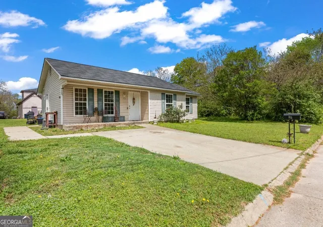 Homes for sale in Griffin, GA | 315 E Central Ave, Griffin, GA 30223 | MLS# 10805501