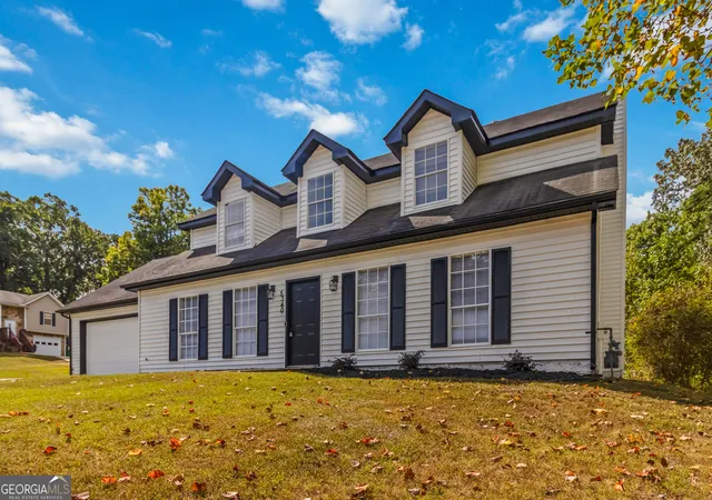 Photo 3 of Sale Pending at 5340 Forest Pl, Stone Mountain, GA 30088 | MLS# 10622306 | Listing updated on 2025-12-15
