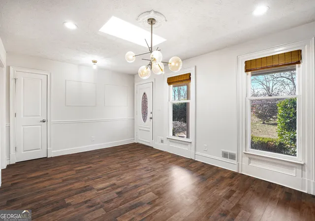 Photo 3 of Single family home for sale at 1305 Bellemeade Cir SW, Mableton, GA 30126 | MLS# 10654198 | Listing updated on 2026-10-08