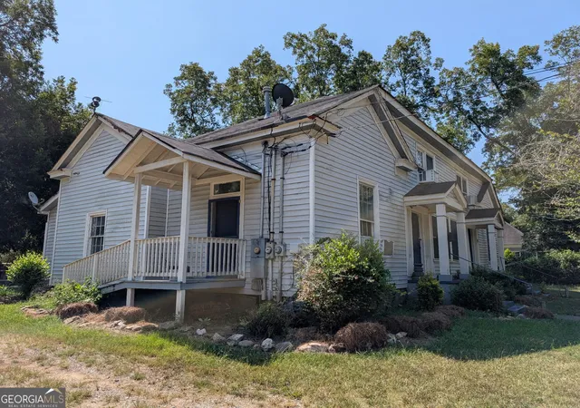 Photo 3 of Multi family home for sale at 746 Greenwood St, Barnesville, GA 30204 | MLS# 10832392 | Listing updated on 2026-09-08