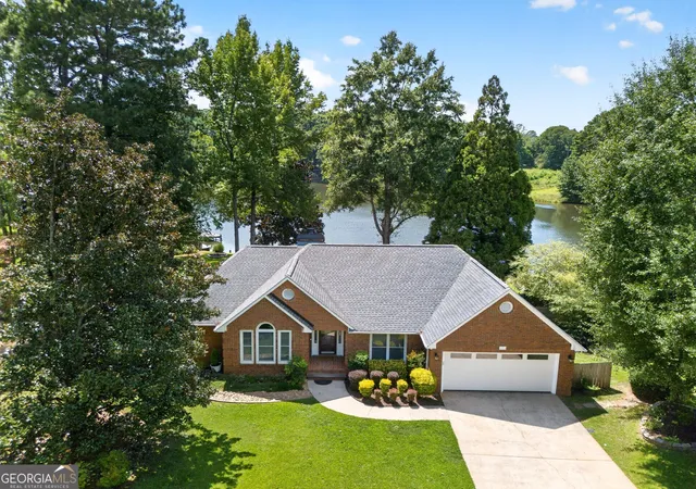 1st image of 135 Southfield Dr, Newnan, GA 30265 | MLS# 10828271