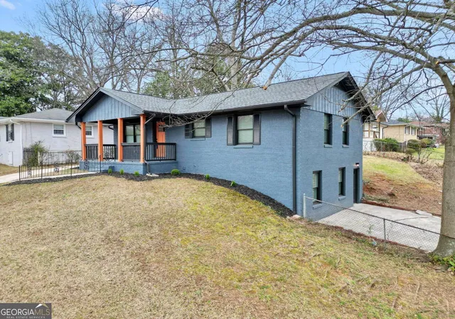 2nd image of 2940 Harris St, East Point, GA 30344 | MLS# 10792463