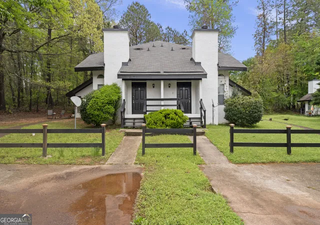 1st image of 8506 Pineland Dr, Jonesboro, GA 30238 | MLS# 10781019