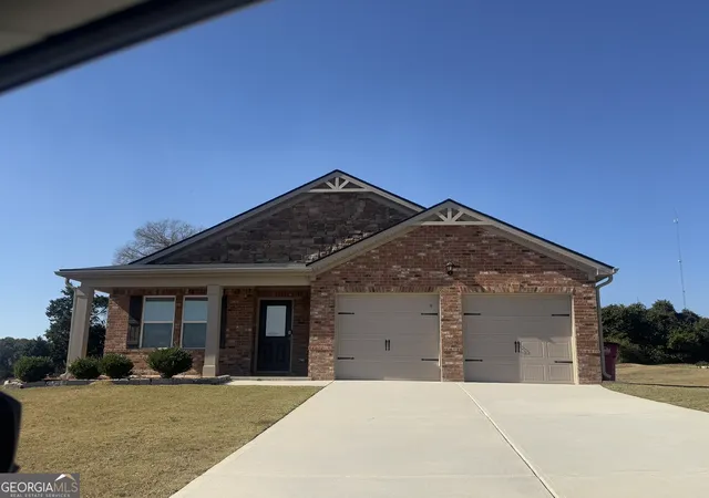 Photo 1 of Sale Pending at 7225 Winterberry Cir, Macon, GA 31216 | MLS# 10636837 | Listing updated on 2025-12-07