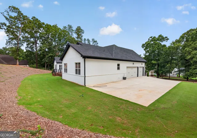 Photo 2 of Single family home for sale at 505 Old Collins Rd, Hoschton, GA 30548 | MLS# 10783941 | Listing updated on 2026-07-21